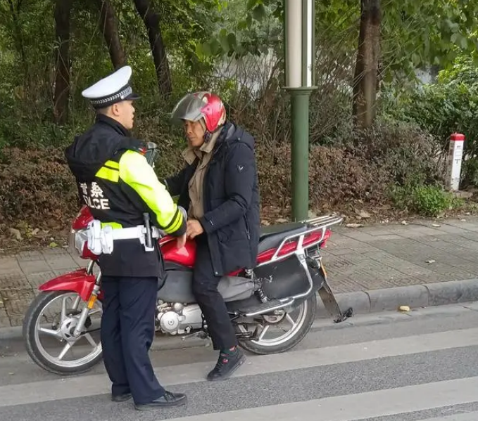 查處酒駕，只為大家的出行保駕護航